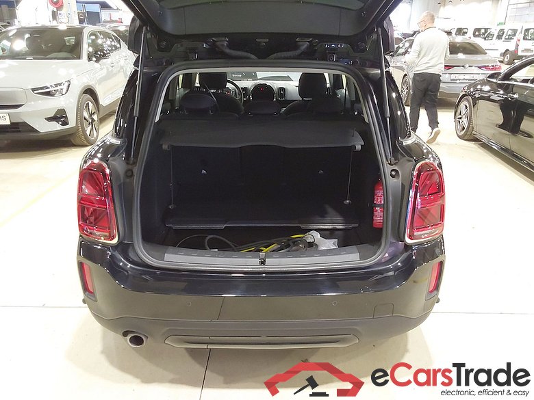 MINI COUNTRYMAN 1.5 COOPER S E 4WD AUTO #3