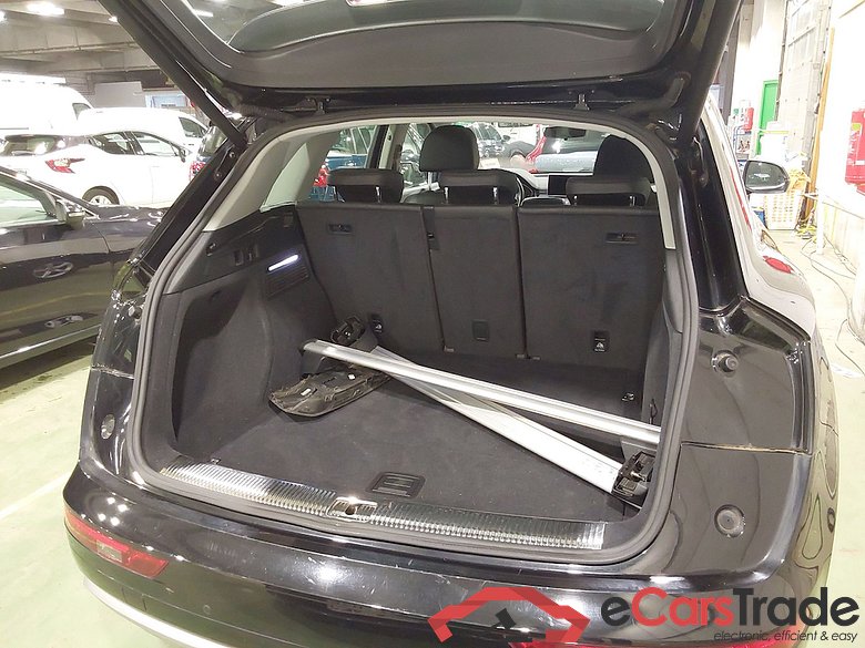 AUDI Q5 DIESEL - 2017 35 TDi Sport (EU6d-TEMP) STOCK #3