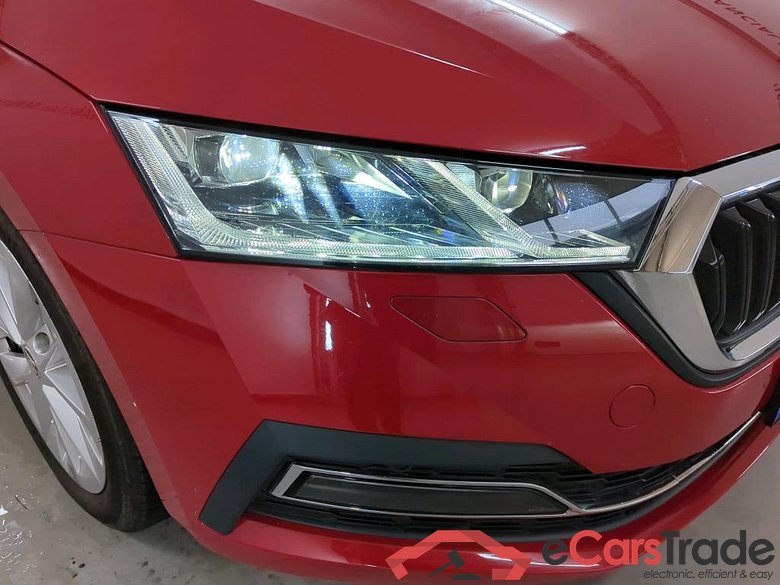SKODA Octavia Combi 110 kW #4