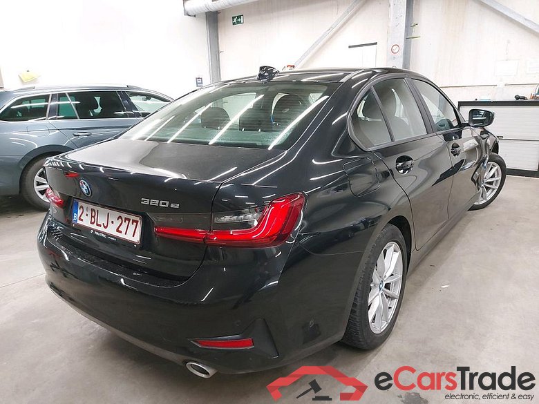 BMW - BMW 3 BERLINE 320e 204PK Business Edition With Vernasca Heated Sport Seats & Active Cruise Control & Driving Assistant Pack   * HYBRID * #2