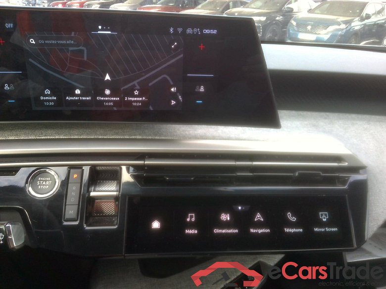 Peugeot 5008 Allure Hybrid 136 e-DCS6 (1.2L) #5