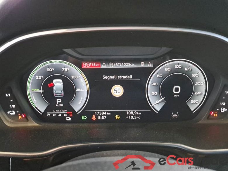 AUDI Q3 / 2018 / 5P / SUV 45 TFSI E S TRONIC S LINE EDITION #4