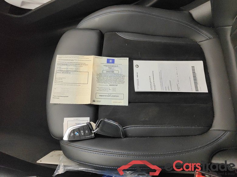 BMW 3 Reeks Berline 320e (150 kW) 4d #4