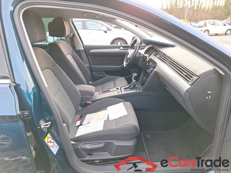 VOLKSWAGEN - VW  PASSAT VARIANT TDI SCR 150PK Style Business #3