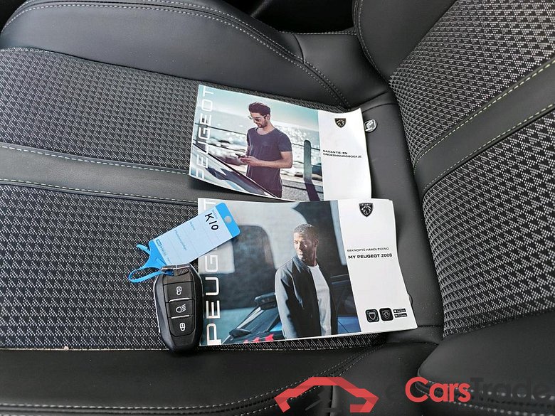 PEUGEOT e-2008 100 kW #5