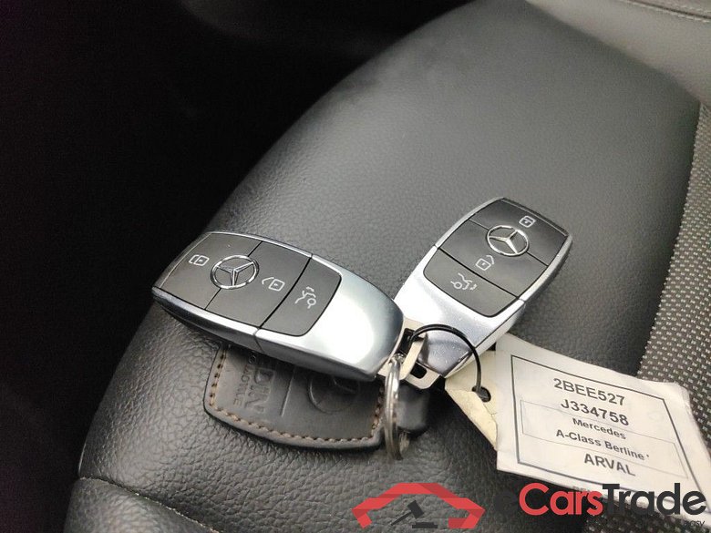 Mercedes-Benz A-Klasse Limousine A 180d Business Solution Aut. 4d #4