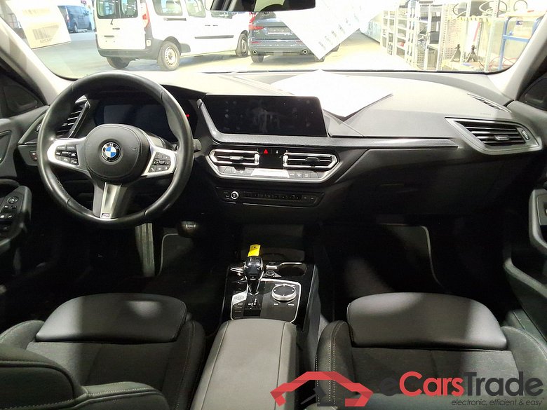 BMW 1 SERIES HATCH 1.5 118IA (100KW) #6