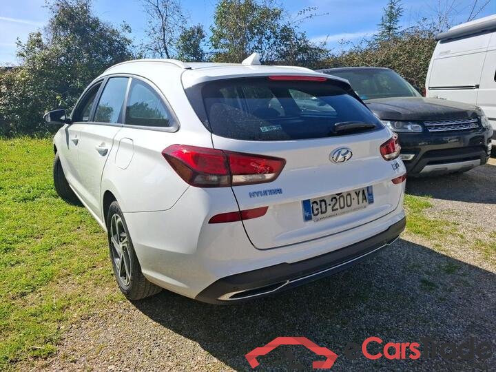 Hyundai i30 1.6 CRDI Aut. Navi KeylessGo Camera Klima PDC ... #4