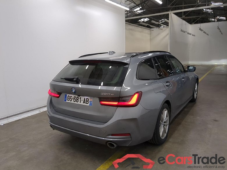 BMW Série 3 Touring / 2022 / 5P / Break 320e 204ch Business Design BVA8 Hybride #3