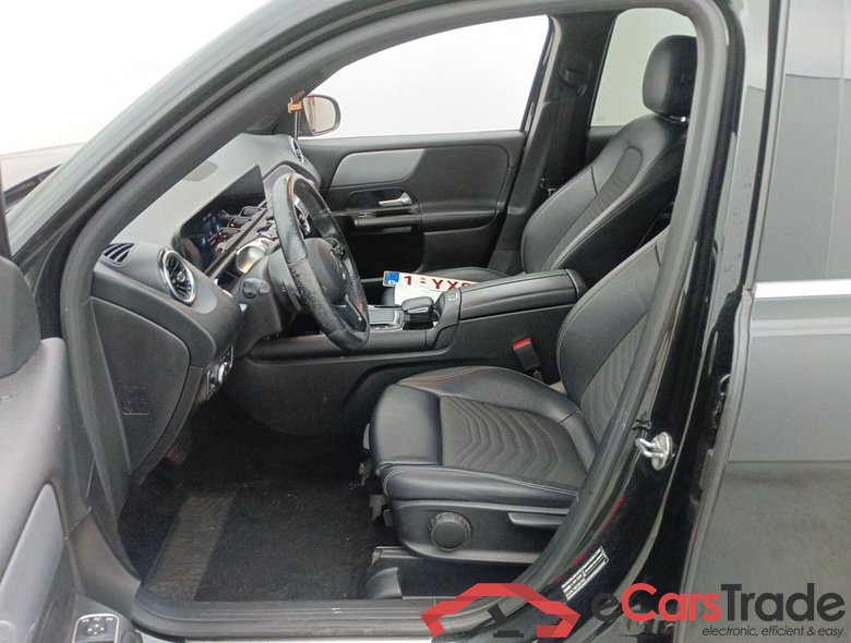 Mercedes-Benz GLB GLB 180 d 5d #3