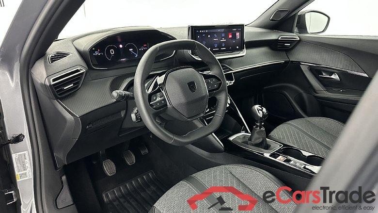 Peugeot 2008 Allure 1.2 PureTech 100ch #6