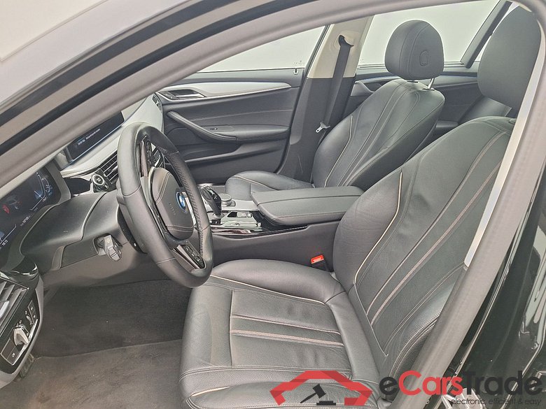 BMW, 5-ser To FL'20 PHEV, BMW 5 Reeks Touring 520e 150kW 5d #3
