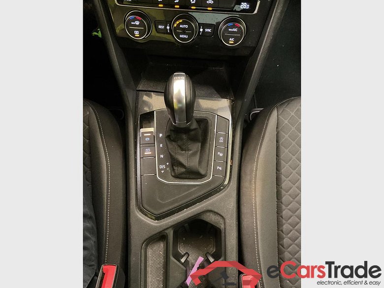 VOLKSWAGEN Tiguan 1.4 TSI ACT 110 kW (150 ch) 6 vitesses DSG #5