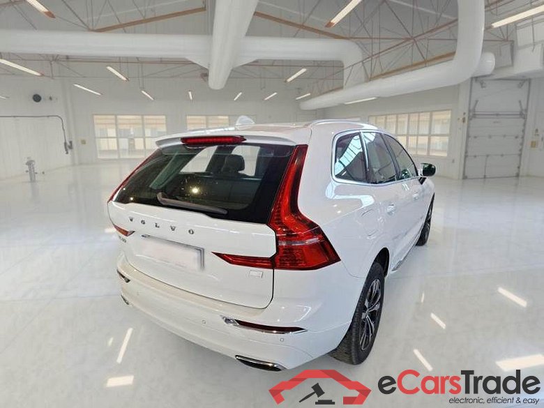 VOLVO XC60 / 2017 / 5P / SUV T6 PLUG-IN AWD AUTO RECHARGE INS. EXP #2