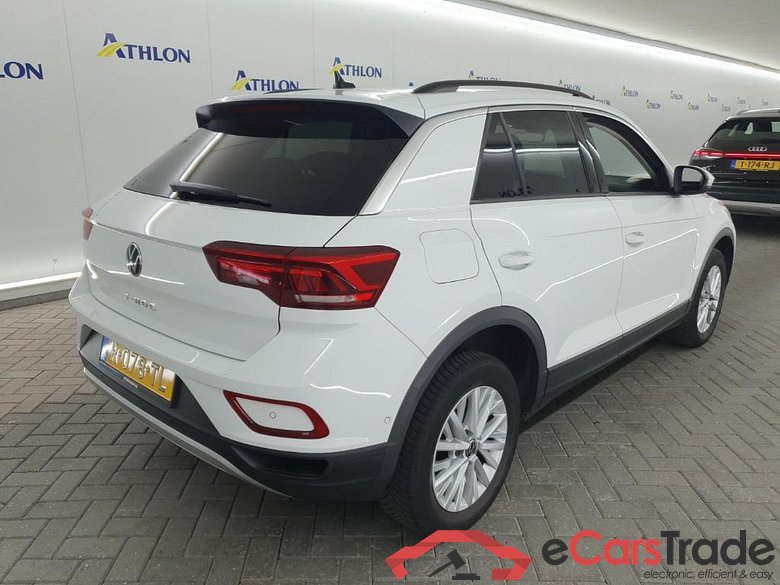 VOLKSWAGEN T-Roc 1.5 TSI 110KW DSG Life 5D #3