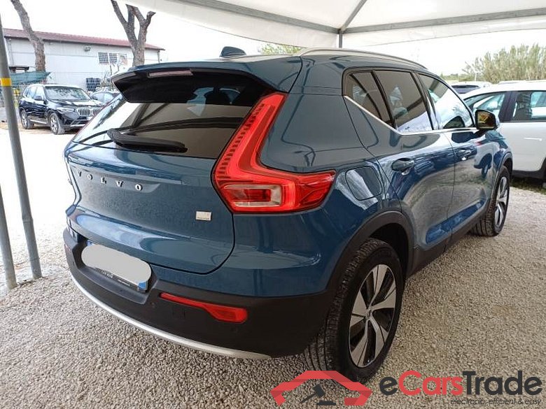 VOLVO XC40 / 2021 / 5P / SUV T5 RECHARGE PLUG-IN AUTO PLUS BRIGHT #2