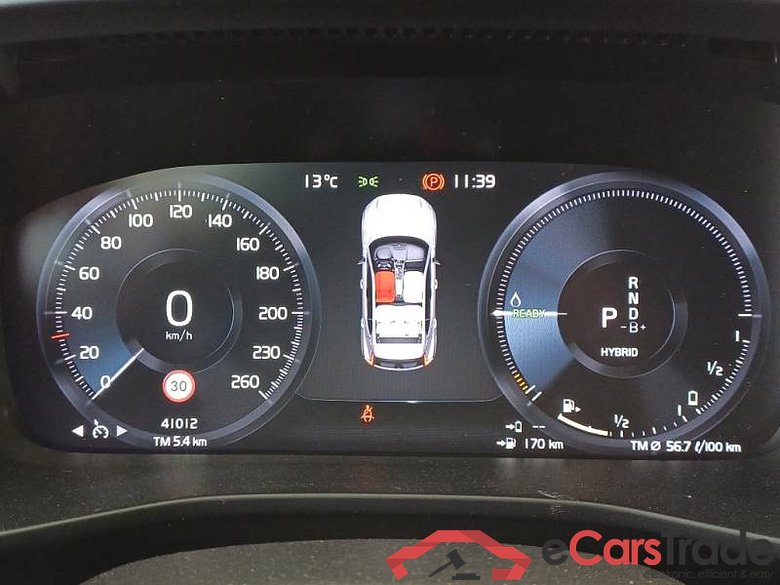 VOLVO XC40 / 2021 / 5P / SUV T5 RECHARGE PLUG-IN AUTO PLUS BRIGHT #4