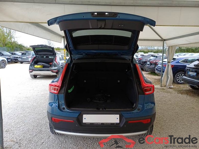 VOLVO XC40 / 2021 / 5P / SUV T5 RECHARGE PLUG-IN AUTO PLUS BRIGHT #5