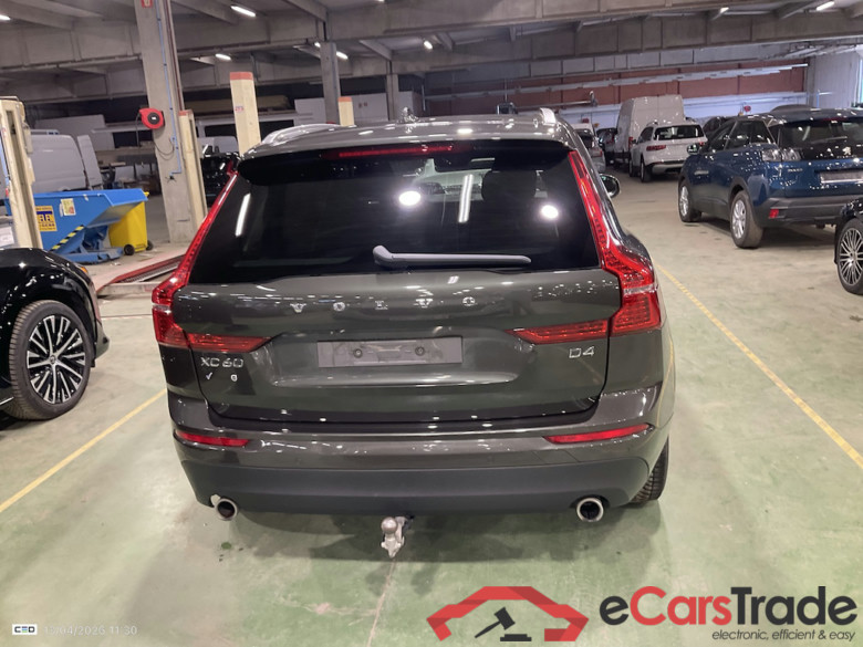 VOLVO XC60 2.0 D4 120KW GEARTRONIC MOMENTUM PRO #5