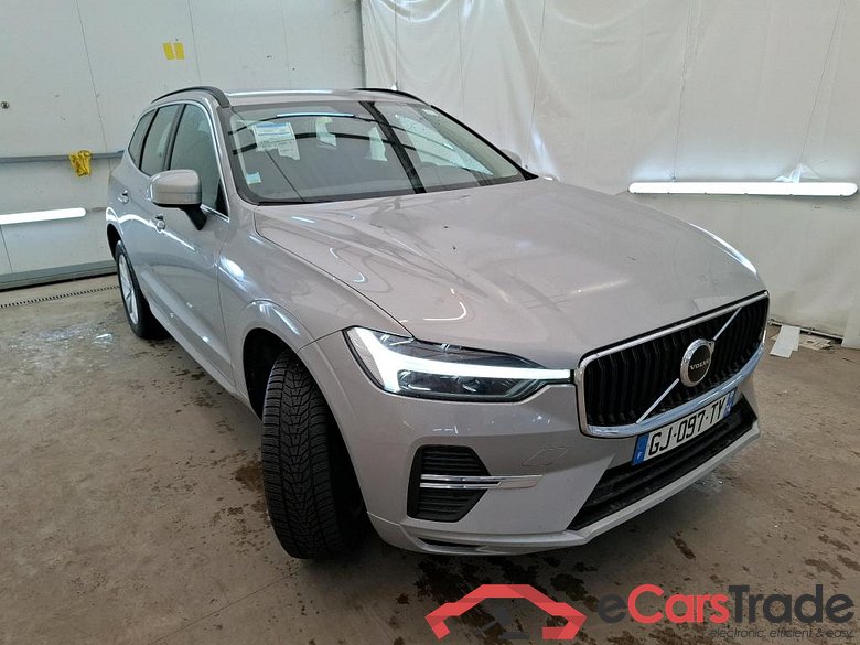 VOLVO XC60 5p SUV B4 AWD 197 Geartro 8 Momentum #4