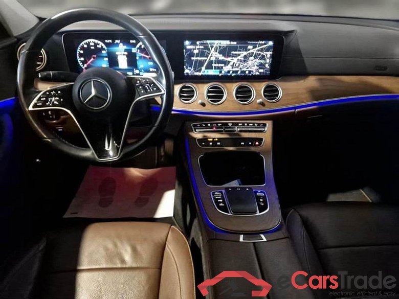 MERCEDES-BENZ CLASSE E / 2020 / 4P / BERLINA E300 DE 4MATIC EQ-POWER PREMIUM PLUS #3