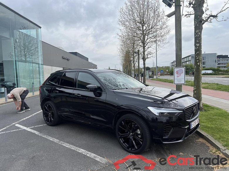 VOLVO XC60 2.0 T6 PHEV AWD Ultra Black Edition (257kW) #1