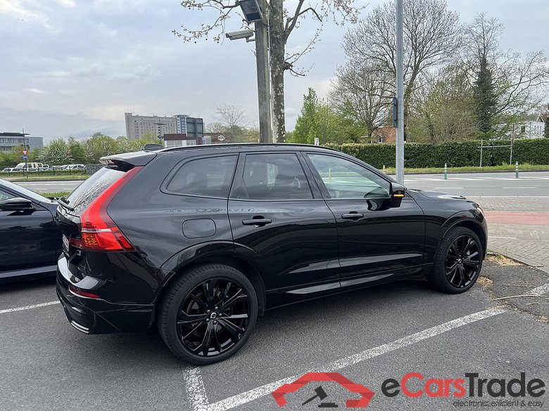 VOLVO XC60 2.0 T6 PHEV AWD Ultra Black Edition (257kW) #4