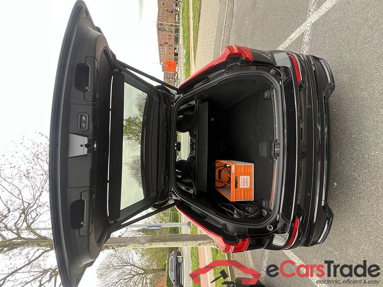 VOLVO XC60 2.0 T6 PHEV AWD Ultra Black Edition (257kW) #6