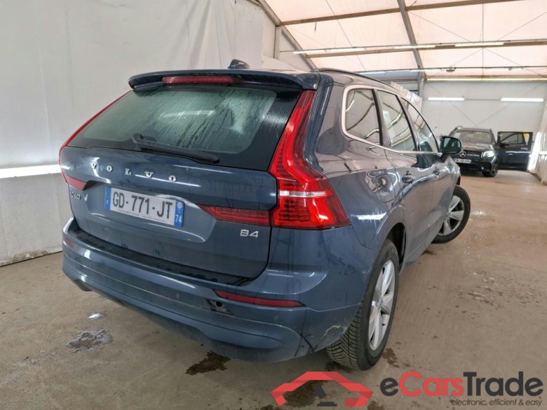 XC60 Momentum Business 2WD 2.0 B4 195CV BVA8 E6d #3