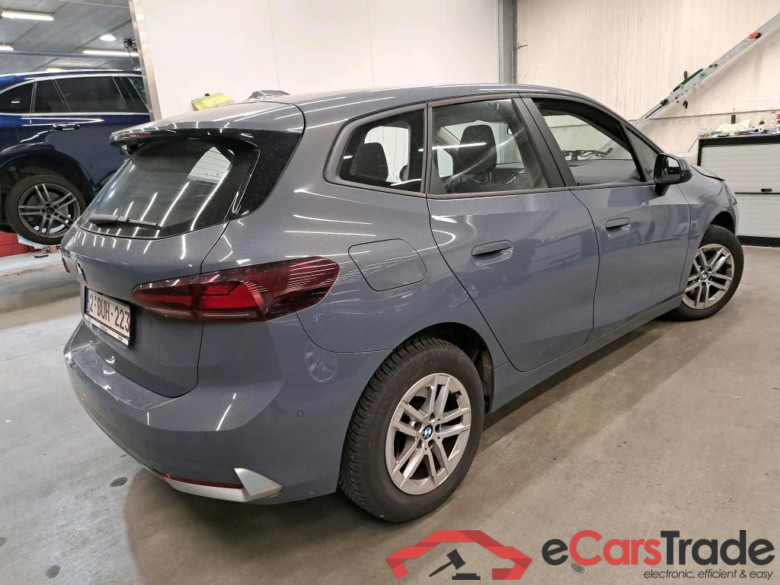 BMW - BMW 2 ACTIVE TOURER 218dA 136PK With Climatic & Navigation & Park Sensors Front & Rear #2