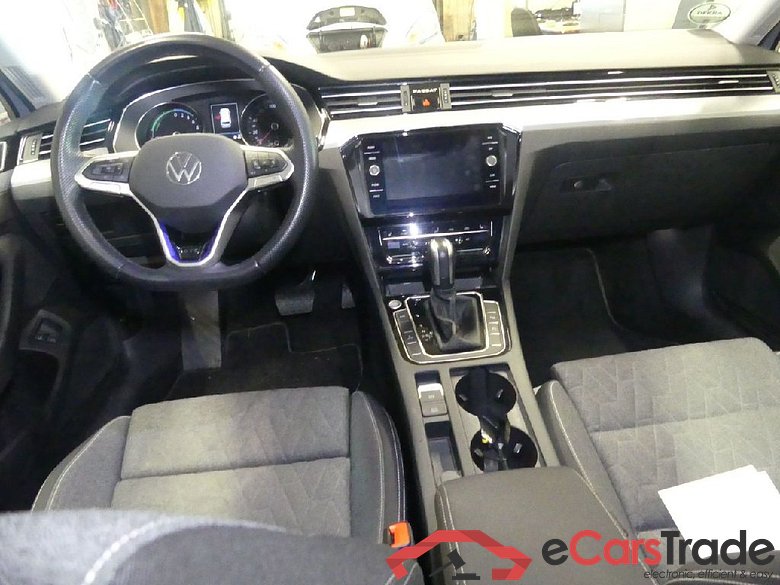 Passat Variant GTE 1.4 TSI 160KW AT6 E6d #3