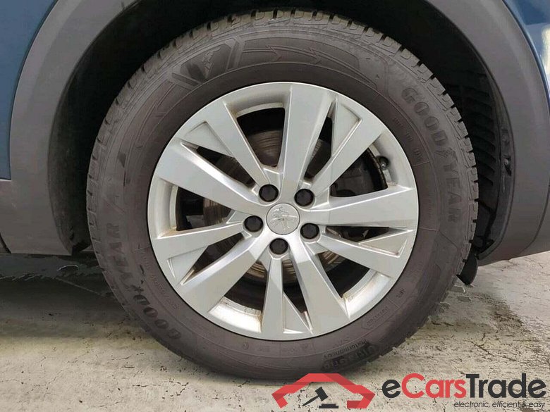 PEUGEOT 3008 1.2 PureT. BL Active #4