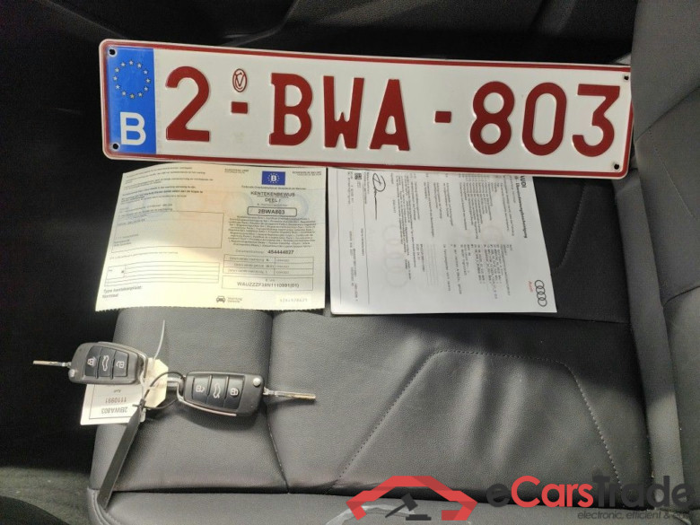 Audi Q3 Sportback 45 TFSI e S tronic Attraction 5d #4