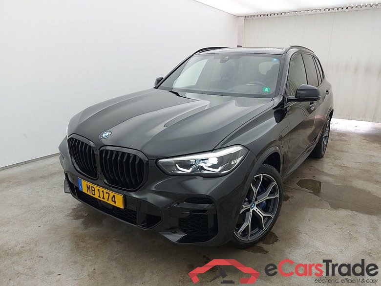 BMW X5 - 2018 3.0AS xDrive45e 286 PHEV (EU6d-TEMP) 5d ///M-SportKit (total options: 18,418 Ex.Vat)