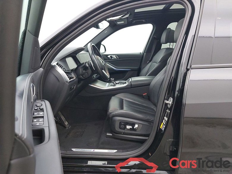 BMW X5 - 2018 3.0AS xDrive45e 286 PHEV (EU6d-TEMP) 5d ///M-SportKit (total options: 18,418 Ex.Vat) #3