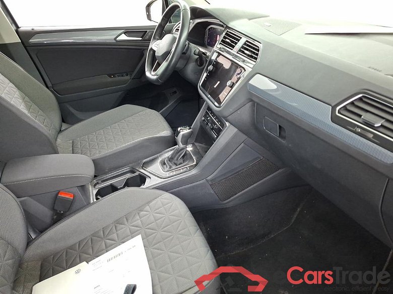 VOLKSWAGEN Tiguan 1.5 TSI 110kW DSG Life Business 5D #6
