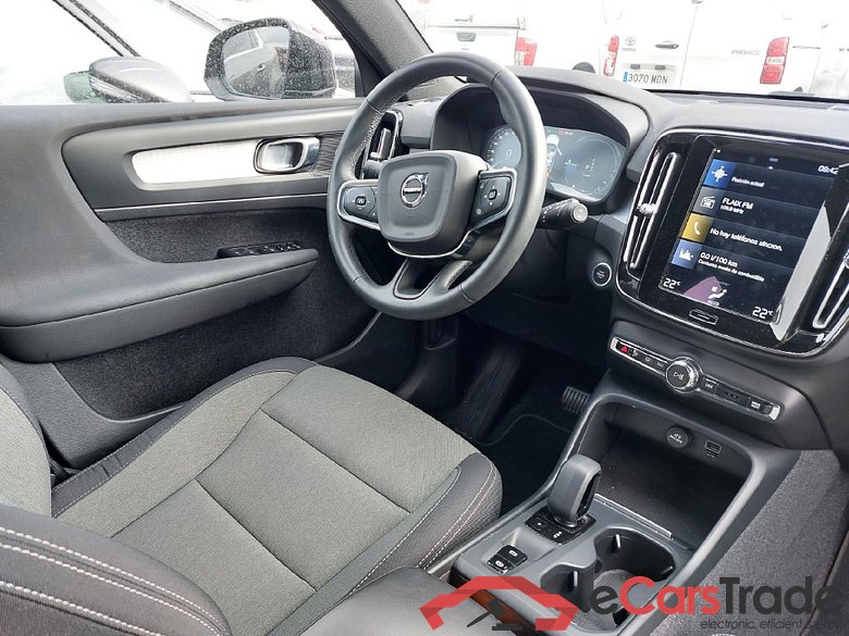 VOLVO XC40 todoterreno 1.5 T5 Twin Recharge Inscription Ex Auto 260 CV 10 kWh #3