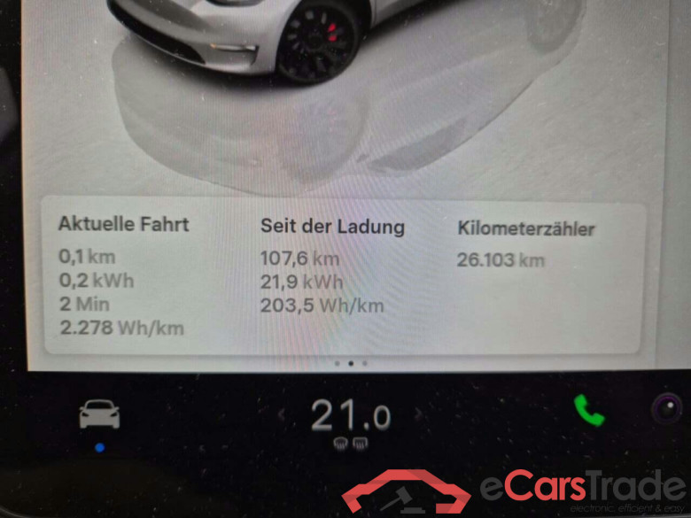 Tesla Model Y Long Range Dual AWD #4