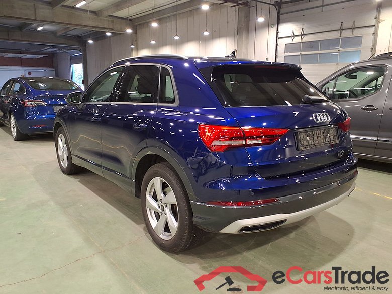 AUDI Q3 2.0 35 TDI S TRONIC ADVANCED BUSINESS ED #2