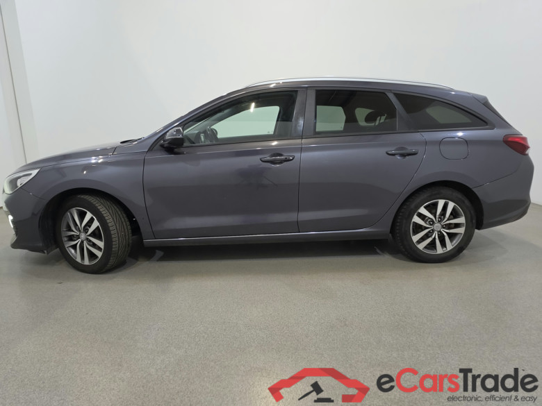 Hyundai i30 1.6 CRDI Twist Navi KeylessGo Klima PDC ... #2