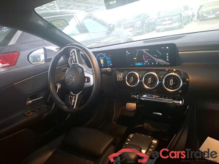 Mercedes-Benz CLA 180d SB Aut. LED-Xenon Navi 1/2 Sport-Leather KeylessGo Camera Klima PDC ... #6