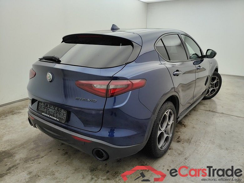 Alfa Romeo Stelvio 2.2 D 160 Lusso 5d !! technical issues !! rolling car - NO COC #2
