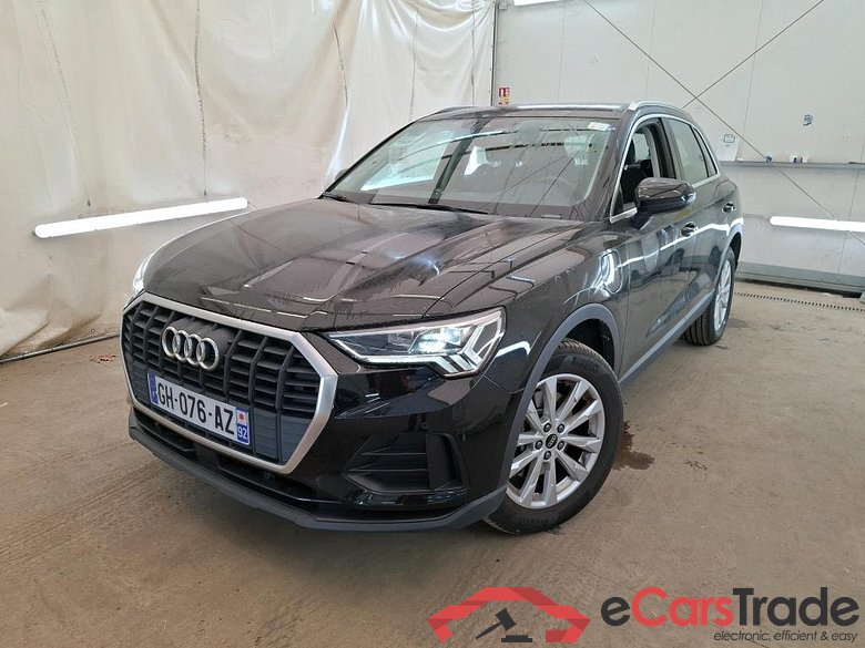 AUDI Q3 / 2018 / 5P / SUV 45 TFSI E 245 S TRONIC BUSINESS LINE