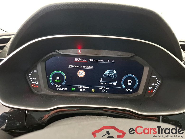 AUDI Q3 / 2018 / 5P / SUV 45 TFSI E 245 S TRONIC BUSINESS LINE #6