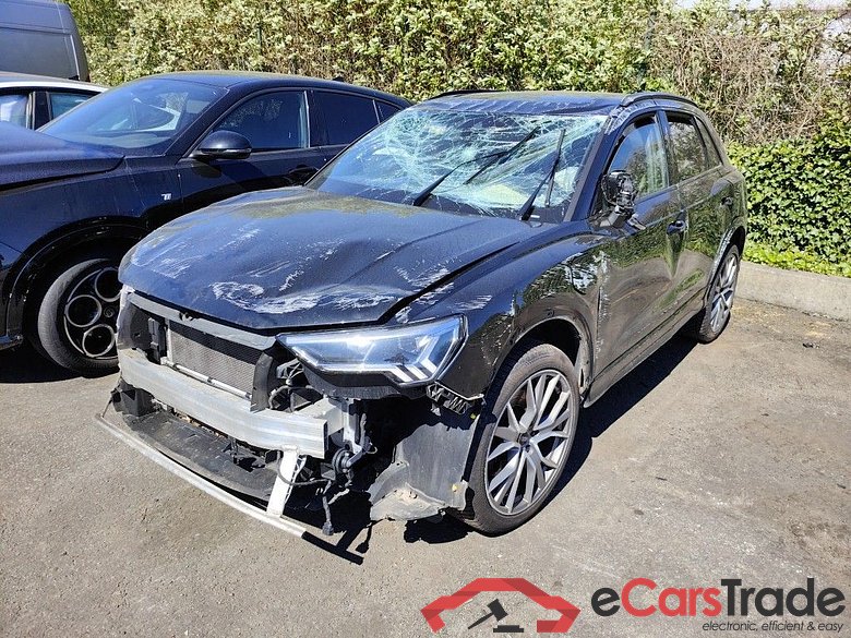 Audi Q3 45 TFSI e S tronic S Line 5d !!! Damaged car !!!! NO COC #1