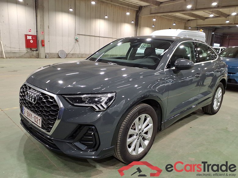 AUDI Q3 Sportback 1.4 45 TFSI E S TRONIC #1