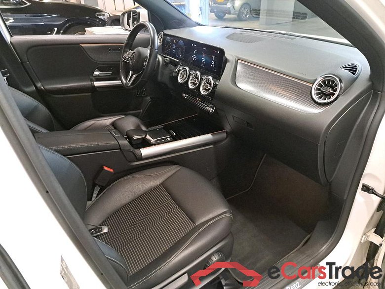 Mercedes-Benz GLA 250e Plug-In Hybrid Aut. LED-Multibeam Widescreen Ambient Navi-Pro 1/2 Sport-Leather KeylessGo Camera Klima PDC ... #4