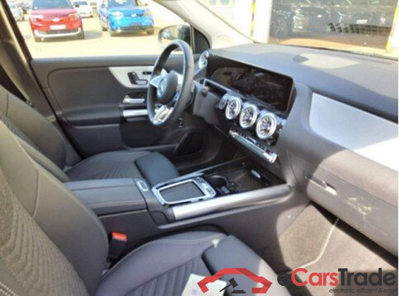 Mercedes-Benz GLA (BM 247)(02.2020->) DE - SUV5 GLA 200 EU6e, Edition Progressive Line, (Facelift) 2024 - 2026 #3
