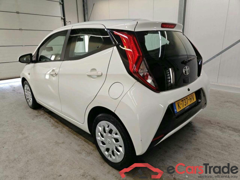 TOYOTA Aygo 1.0 VVT-i x-play #6