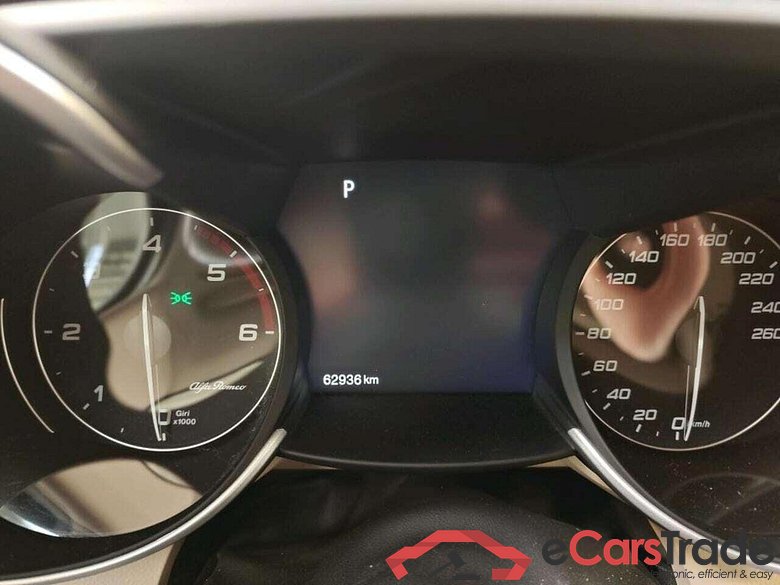 Alfa Romeo Giulia 2.2 TI #4